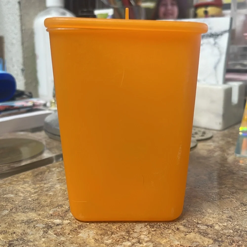 Tupperware Expressions Creamer